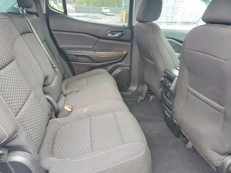 2017 GMC ACADIA SLE  