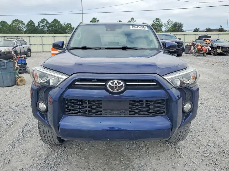 2020 TOYOTA 4RUNNER SR5  