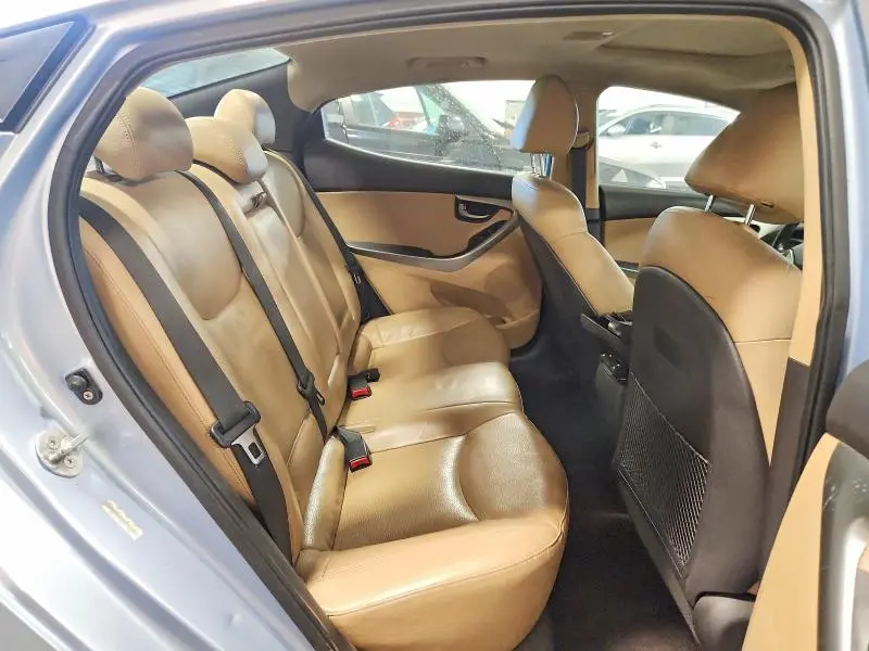 2011 HYUNDAI ELANTRA   