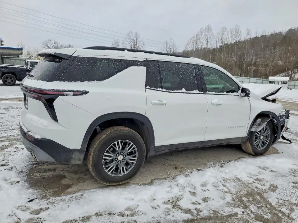 2025 CHEVROLET TRAVERSE LT  