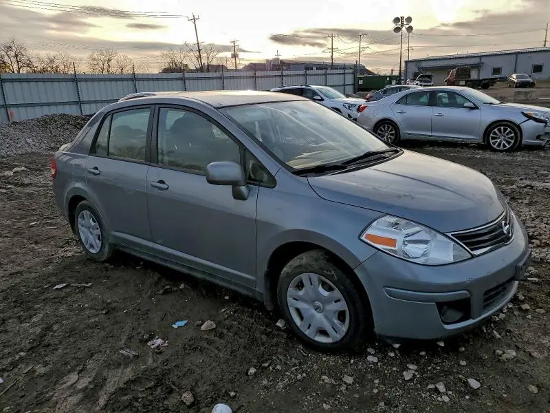 2011 NISSAN VERSA S  