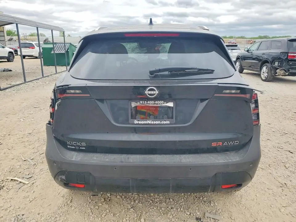 2025 NISSAN KICKS SR  