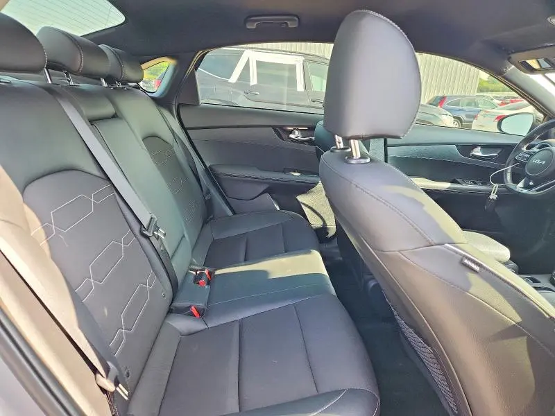 2024 KIA FORTE GT LINE  