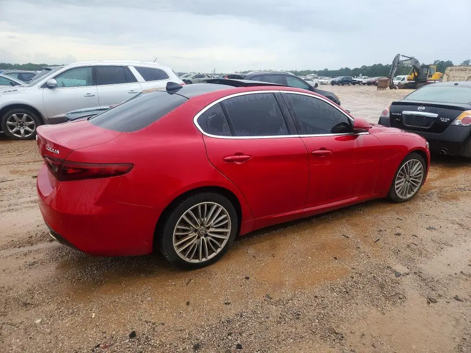 2017 ALFA ROMEO GIULIA TI  