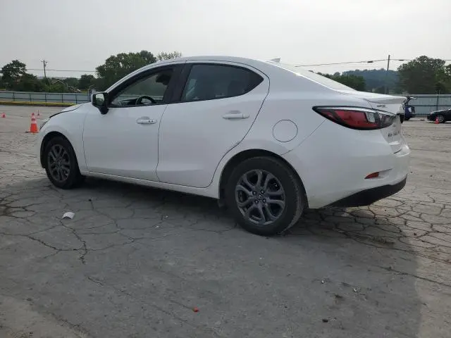 2019 TOYOTA YARIS L  