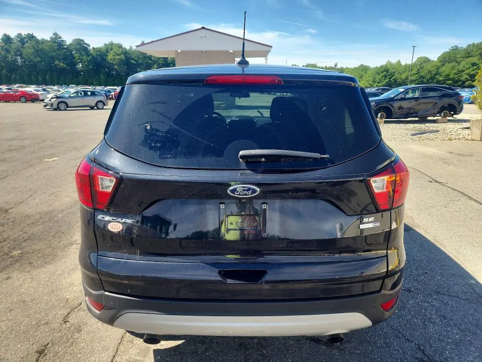 2019 FORD ESCAPE SE  