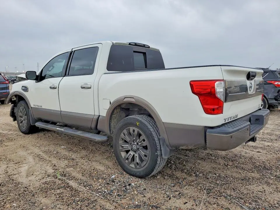 2017 NISSAN TITAN PLATINUM RESERVE  