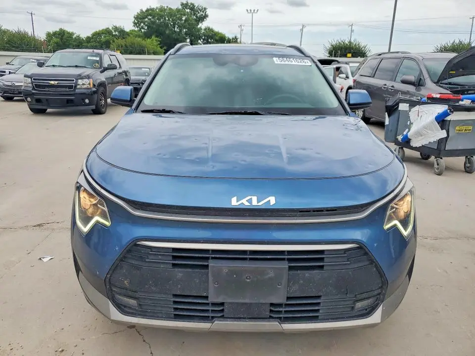 2024 KIA NIRO EX  