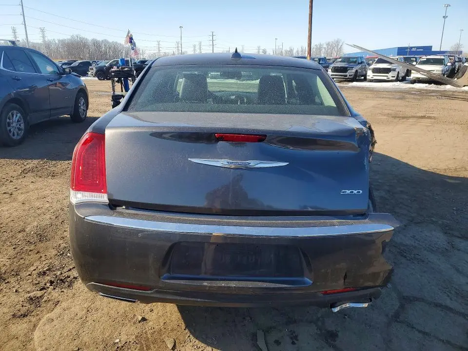 2016 CHRYSLER 300 LIMITED  
