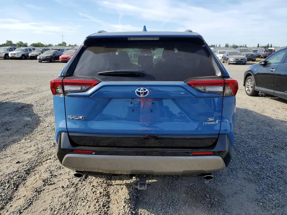 2024 TOYOTA RAV4 SE  