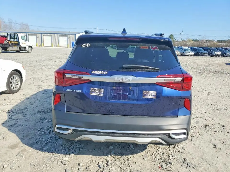 2023 KIA SELTOS EX  