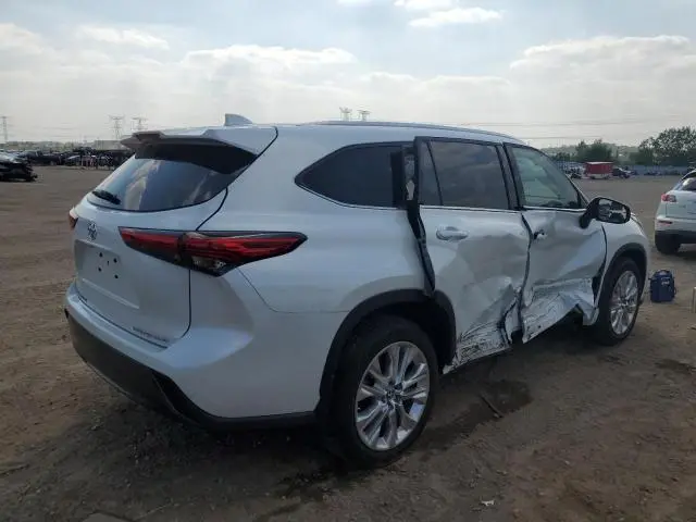 2022 TOYOTA HIGHLANDER LIMITED  