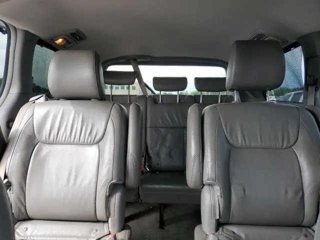 2010 TOYOTA SIENNA XLE  