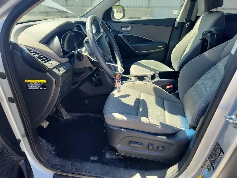 2017 HYUNDAI SANTA FE SE  