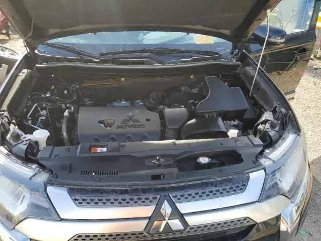 2019 MITSUBISHI OUTLANDER SE  