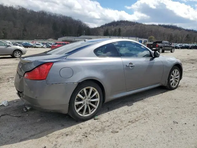 2011 INFINITI G37   