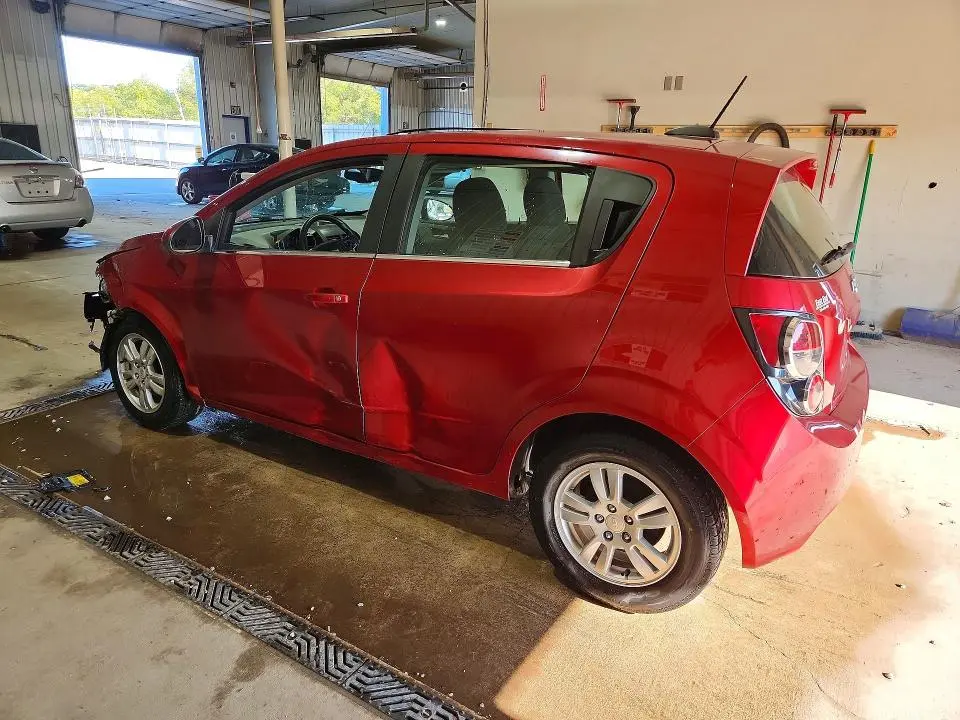 2016 CHEVROLET SONIC LT  