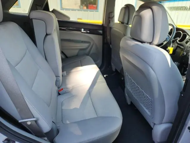 2012 KIA SORENTO BASE  