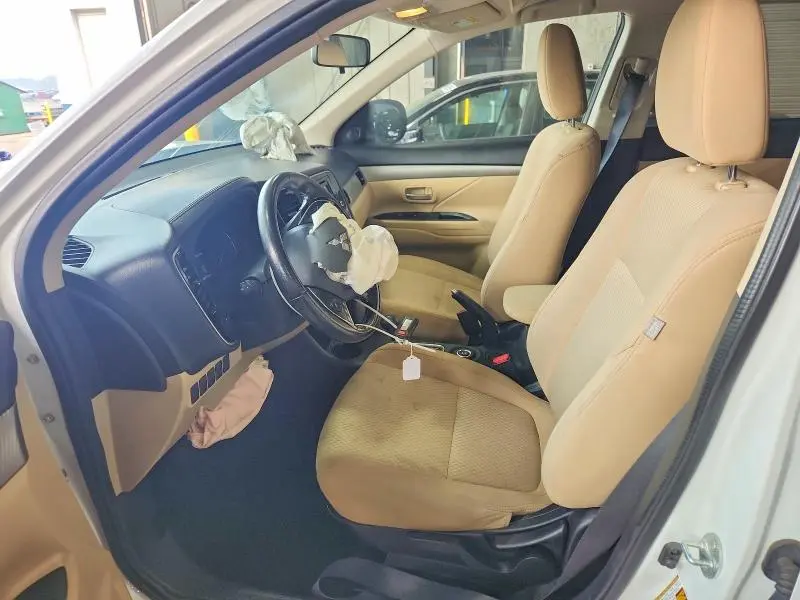 2016 MITSUBISHI OUTLANDER SE  