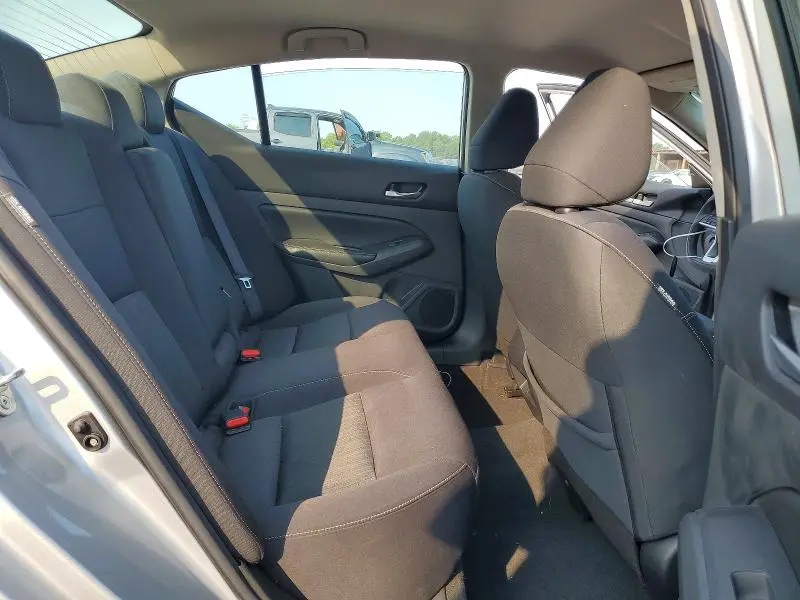 2022 NISSAN ALTIMA SV  