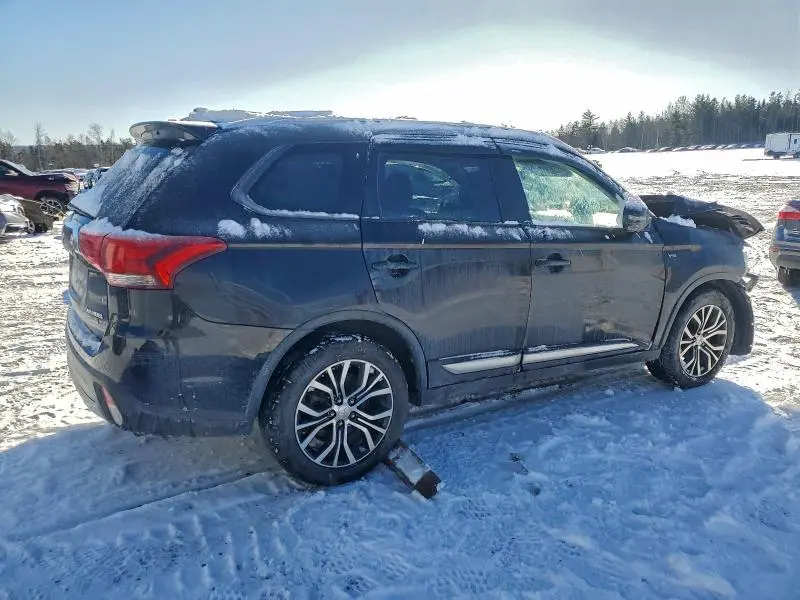 2017 MITSUBISHI OUTLANDER SE  