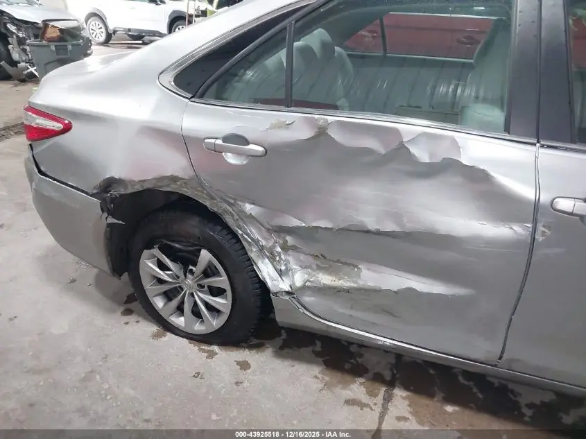 2016 TOYOTA CAMRY HYBRID LE