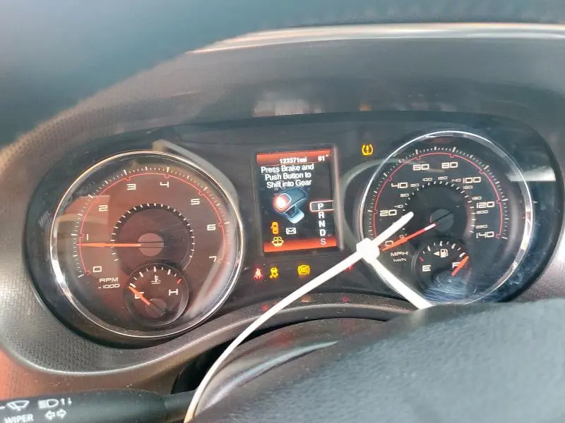 2013 DODGE CHARGER SE  