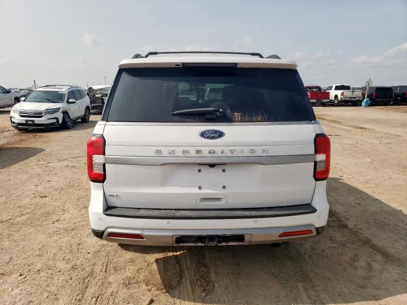 2023 FORD EXPEDITION XLT  
