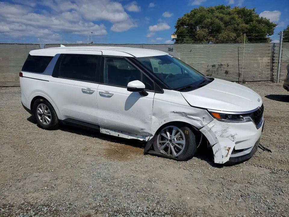2024 KIA CARNIVAL LX  