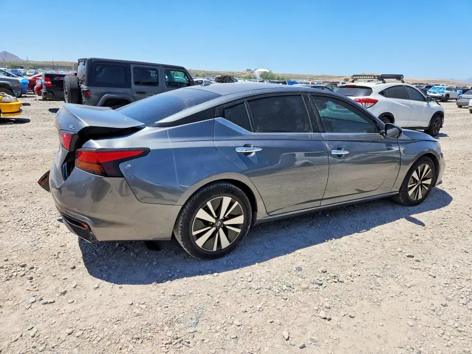 2019 NISSAN ALTIMA SL  