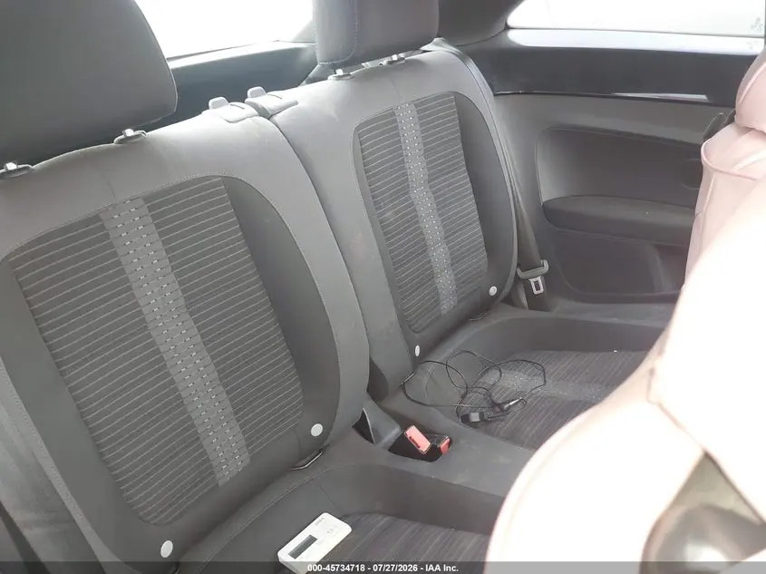 2012 VOLKSWAGEN BEETLE 2.0T TURBO