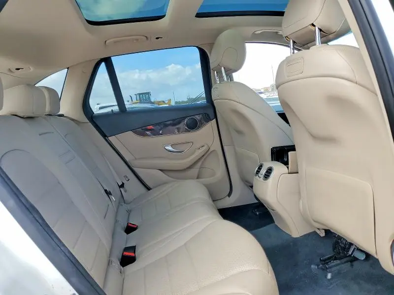 2018 MERCEDES-BENZ GLC 300  