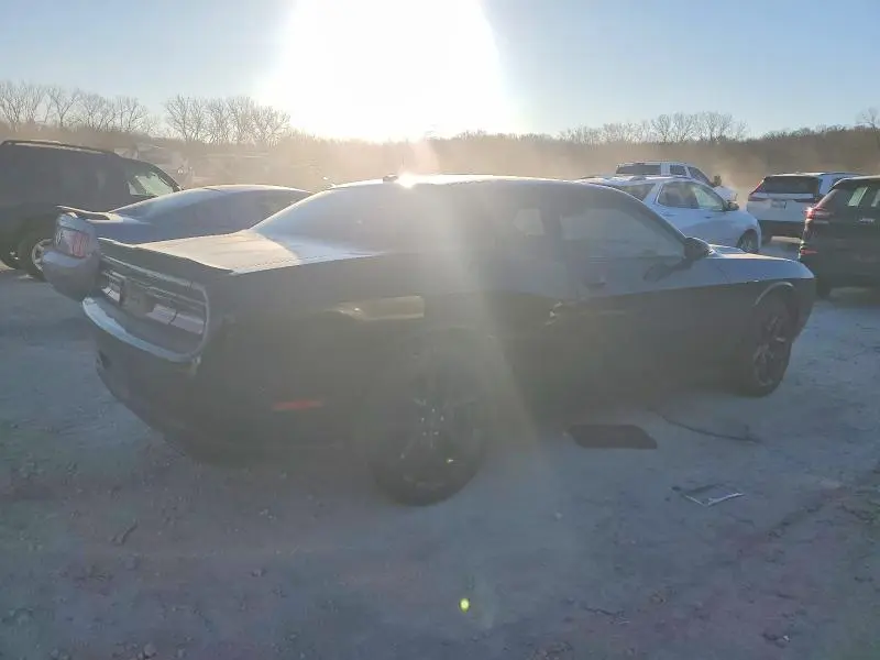 2021 DODGE CHALLENGER SXT  