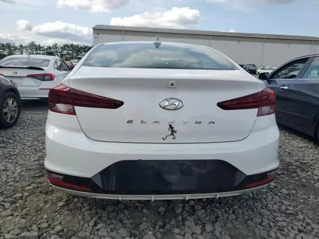 2020 HYUNDAI ELANTRA SEL  