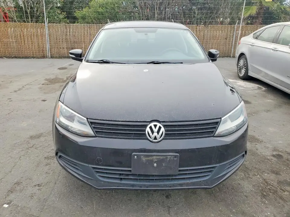 2014 VOLKSWAGEN JETTA SE  