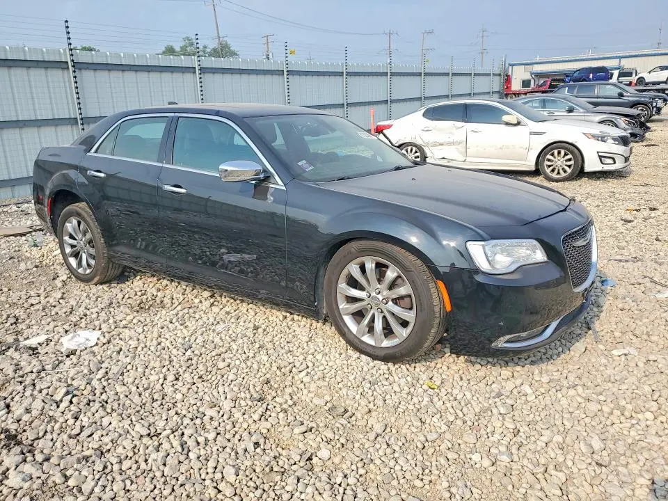 2016 CHRYSLER 300C   