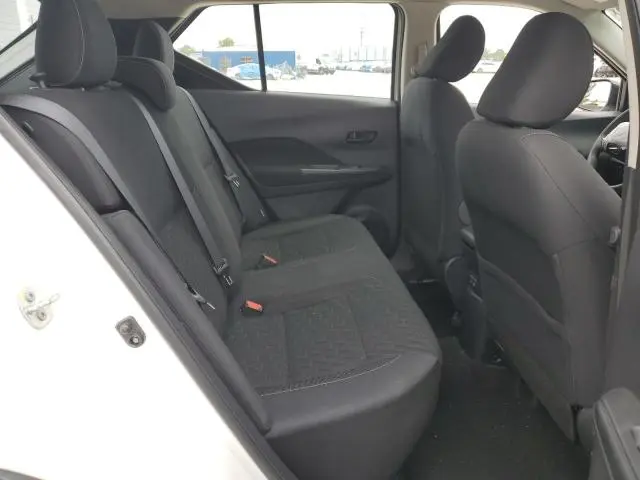 2021 NISSAN KICKS S  
