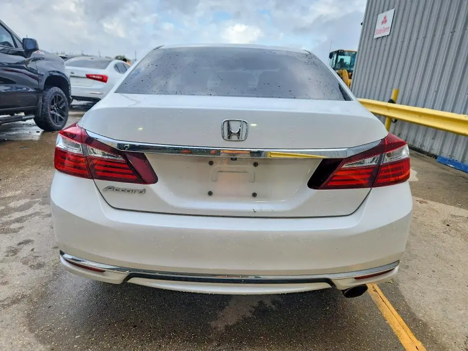 2016 HONDA ACCORD LX  