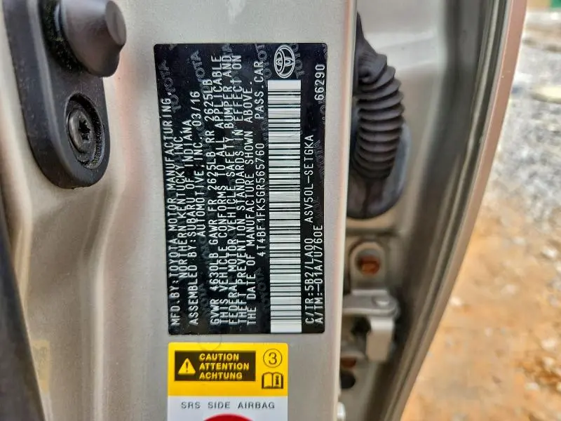 2016 TOYOTA CAMRY LE  