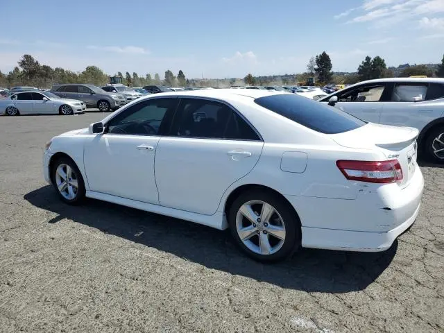 2011 TOYOTA CAMRY SE  