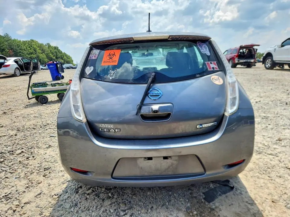 2015 NISSAN LEAF S  