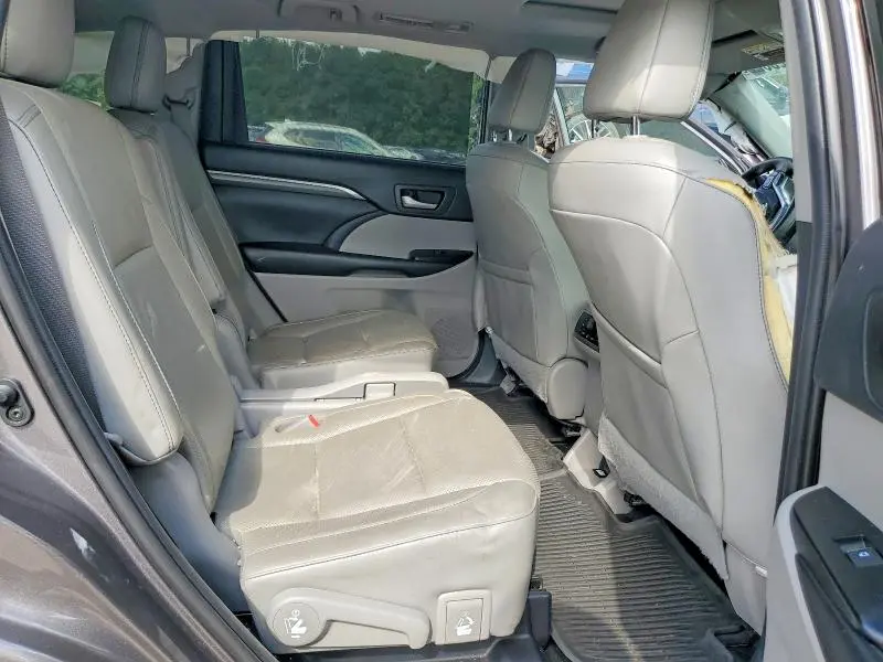 2019 TOYOTA HIGHLANDER LIMITED  