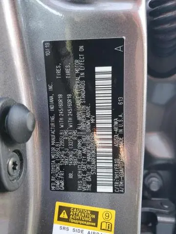 2019 TOYOTA HIGHLANDER LE  