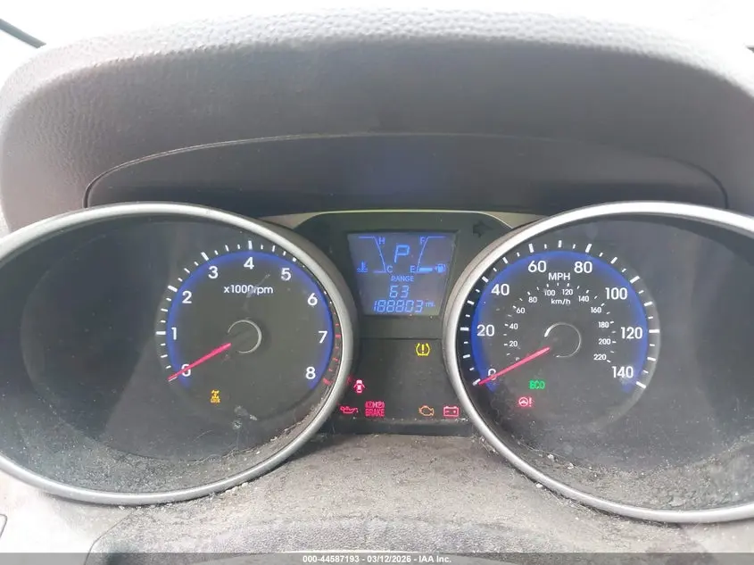 2015 HYUNDAI TUCSON SE