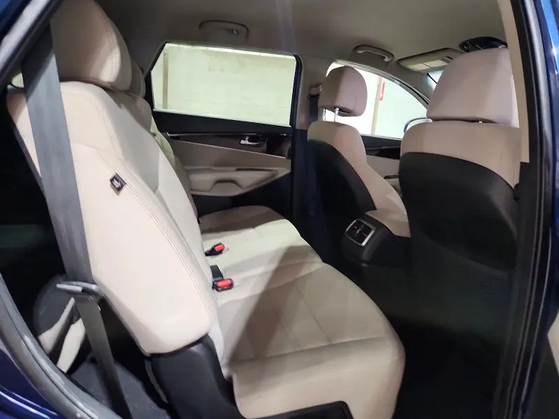 2017 KIA SORENTO LX V6  