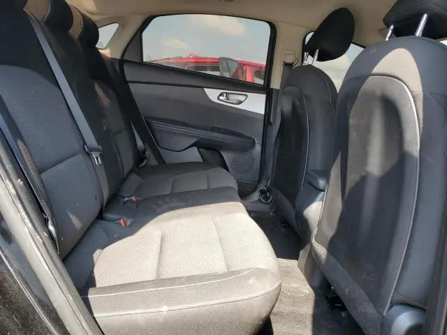 2024 KIA FORTE LX  