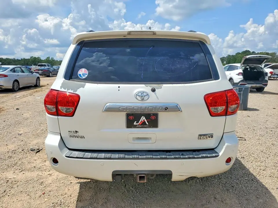 2010 TOYOTA SEQUOIA PLATINUM  