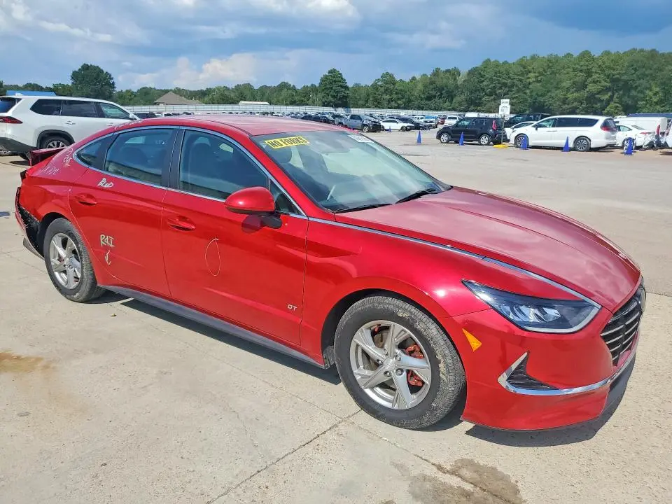 2021 HYUNDAI SONATA SE  