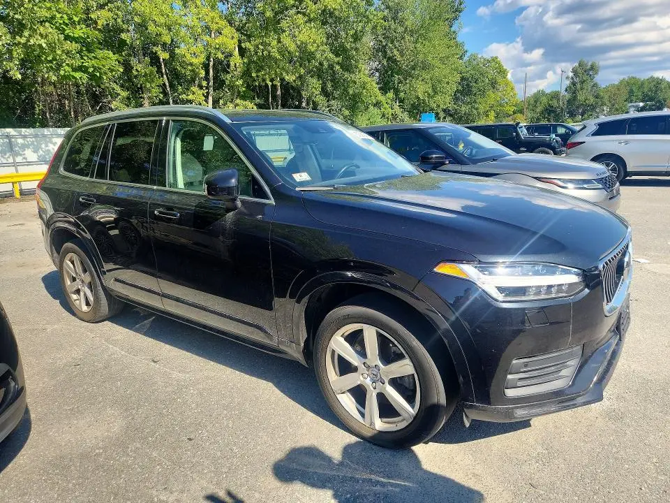 2021 VOLVO XC90 T6 MOMENTUM  