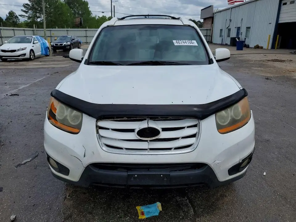 2011 HYUNDAI SANTA FE SE  